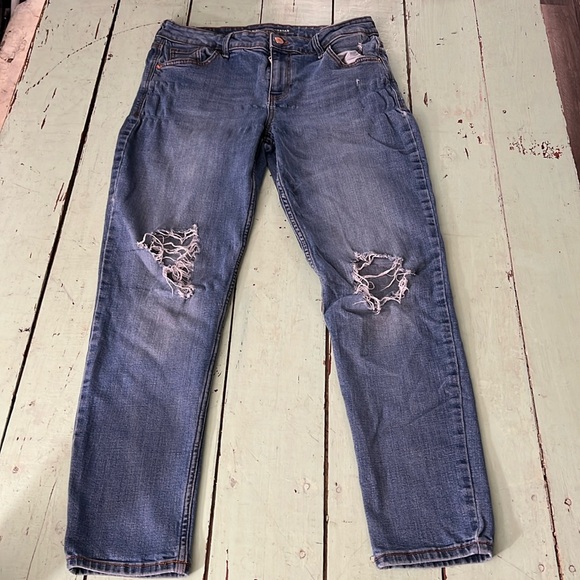 Old Navy Denim - Old Navy Ripped Rockstar Mid-Rise Size 12